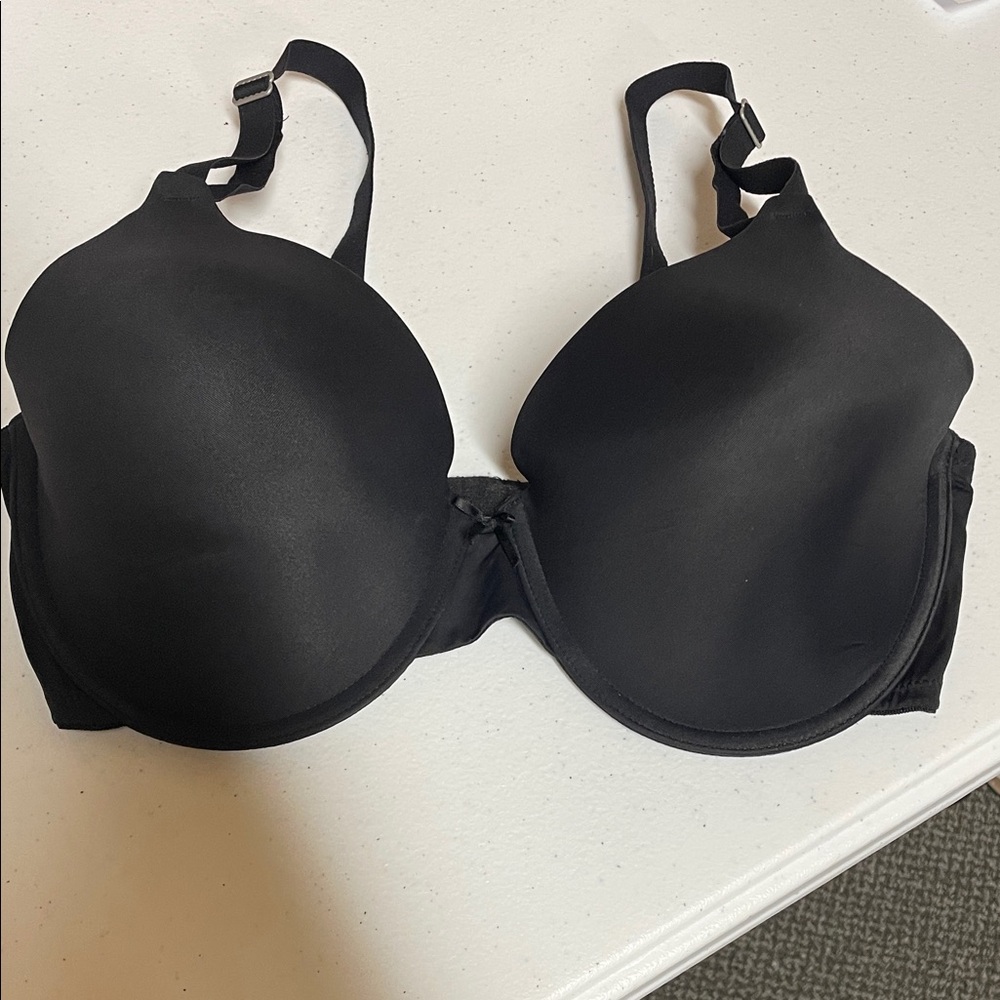 Maidenform Lightly Lined Underwire Bra. Size 38DD Black Adjustable Straps. GUC